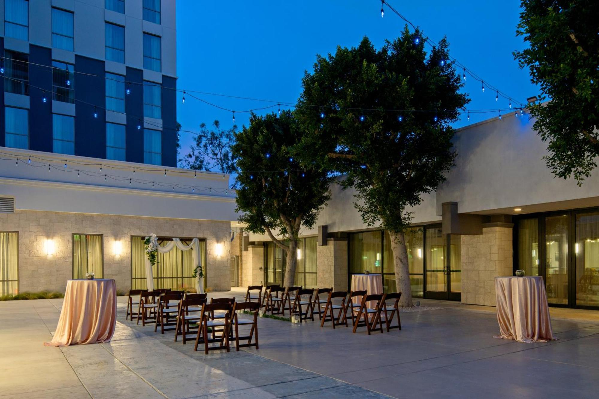 Holiday Inn Long Beach - Airport By Ihg Kültér fotó